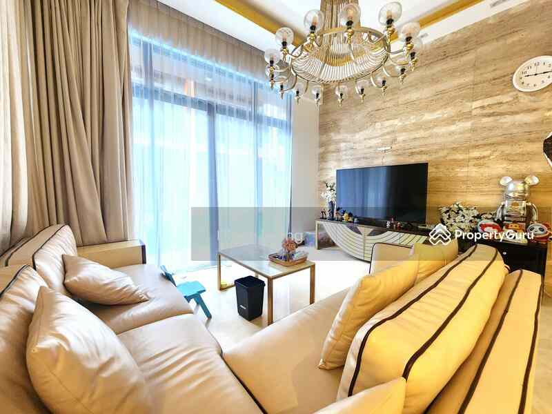 Prop-GPT: Condominium: D05  Seahill