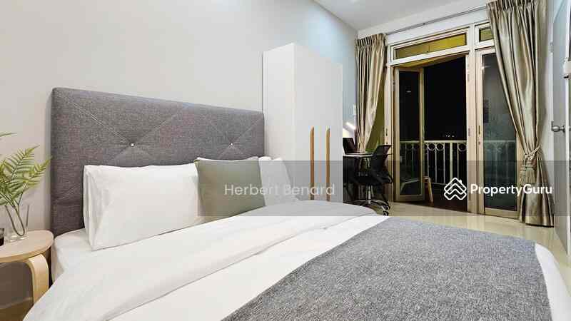 Prop-GPT: Condominium: D14  Astoria Park