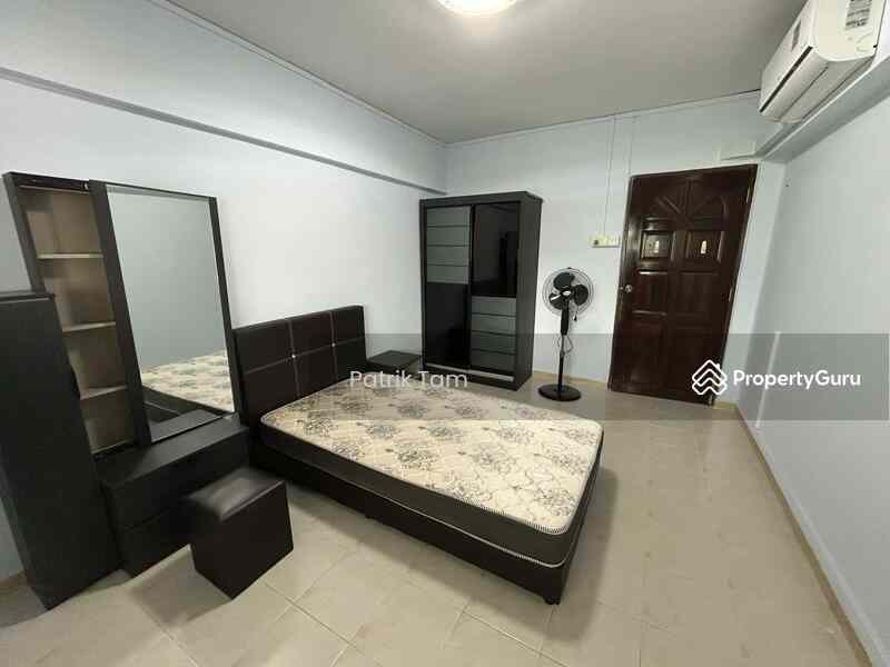 Prop-GPT: HDB Flat: D25  25 Marsiling Drive