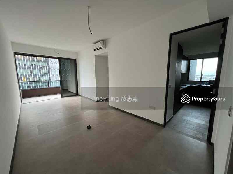 Prop-GPT: Condominium: D07  Midtown Modern