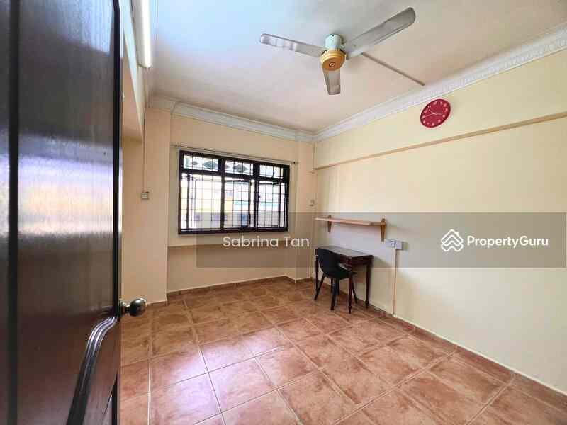 Prop-GPT: HDB Flat: D27  419 Canberra Road