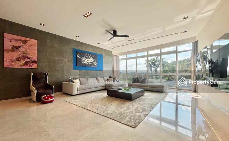Prop-GPT: Condominium: D10  Gallop Green