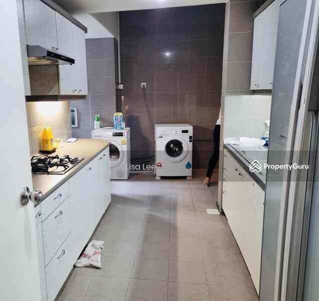 Prop-GPT: Condominium: D10  Sommerville Grandeur