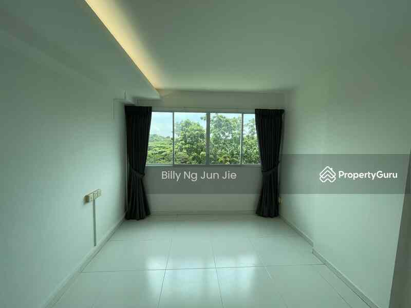 Prop-GPT: HDB Flat: D15 Marine Parade 64 Marine Drive