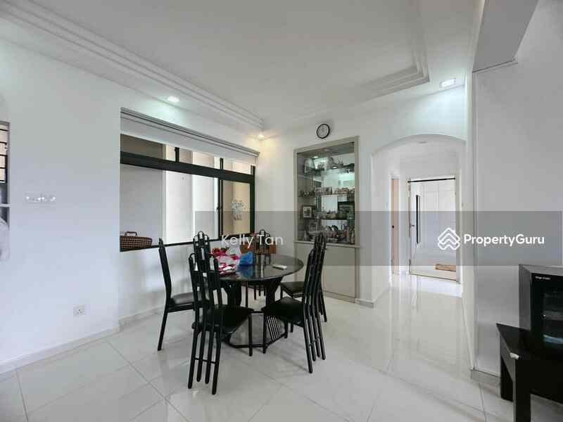 Prop-GPT: Condominium: D28  Grande Vista