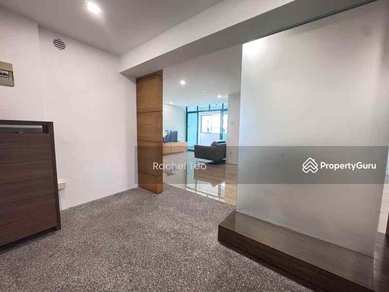 Prop-GPT: HDB Flat: D27  354D Admiralty Drive