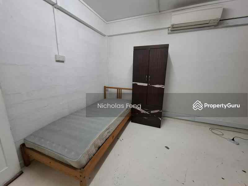 Prop-GPT: HDB Flat: D12 Toa Payoh 212 Lorong 8 Toa Payoh