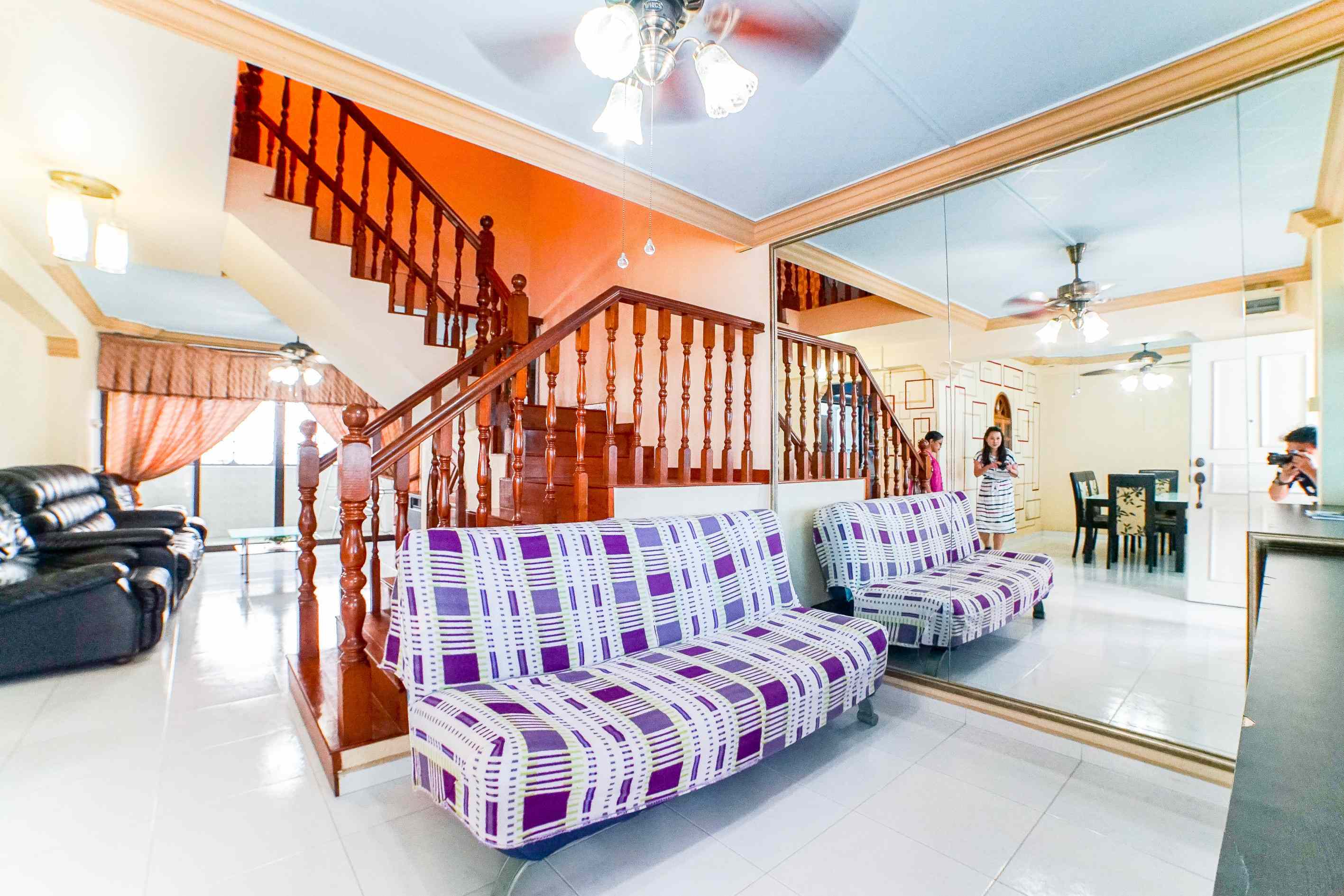 Prop-GPT: HDB Flat: D18  893 Tampines Avenue 8