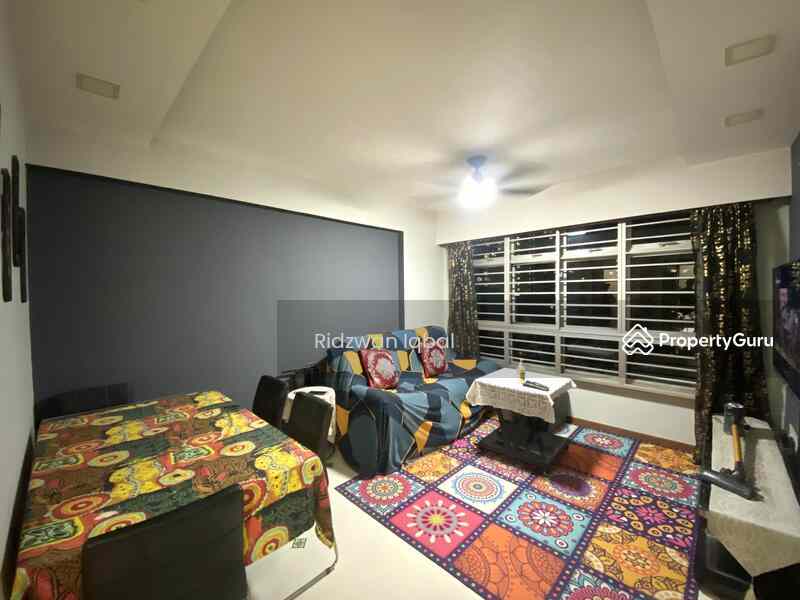 Prop-GPT: HDB Flat: D27  128B Canberra Street