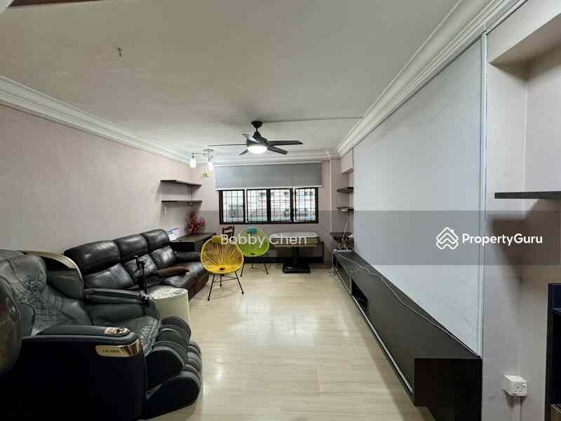 Prop-GPT: HDB Flat: D25  798 Woodlands Drive 72