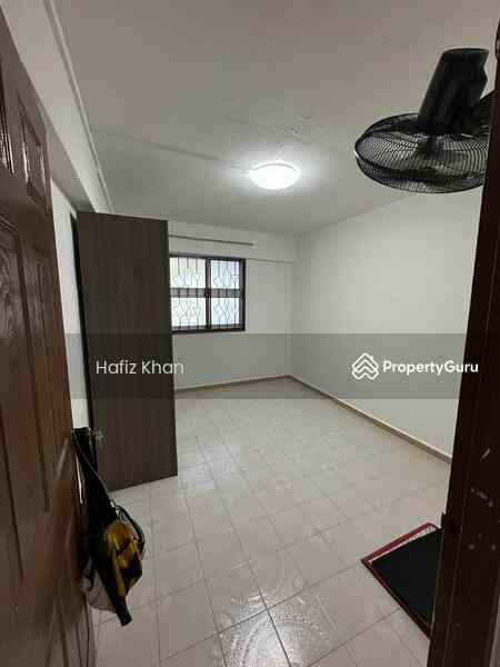 Prop-GPT: HDB Flat: D22  222 Jurong East Street 21
