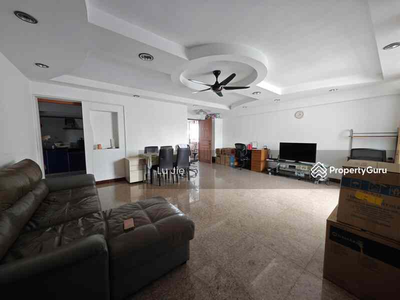 Prop-GPT: HDB Flat: D19  301B Anchorvale Drive