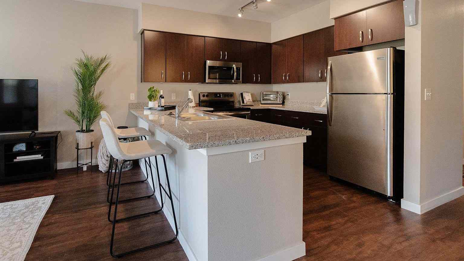 Prop-GPT: Apartment: OR Happy Valley, Multnomah 97086 11430 SE Stevens Rd #B-104, Clackamas County, Happy Valley, OR, 97086: USD 2,185