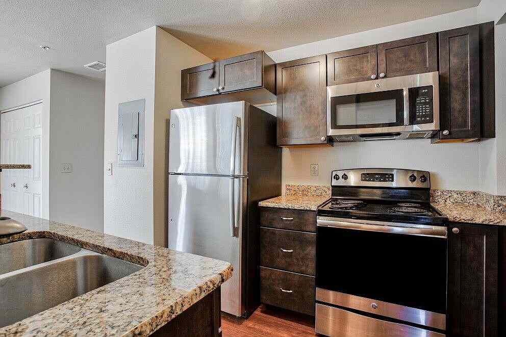 Prop-GPT: Apartment: MA Southbridge, Worcester 01550 657 Worcester St #CAA7DEDDD, Worcester County, Southbridge, MA, 01550: USD 2,042