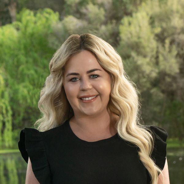 Sinead Mc Connell - Property Consultant, Ray White Inner North, Australia