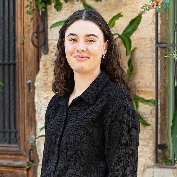 Prop-GPT: Bianca Walton, Studio for Rent: Redfern, NSW 2016, NSW, 2016