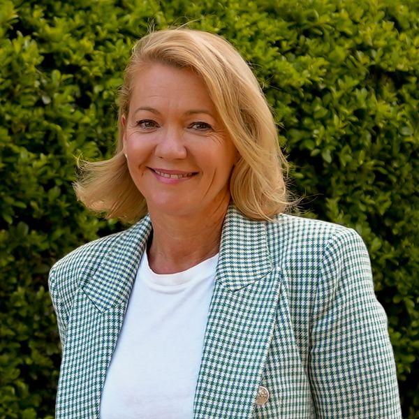 Meaghan Bakker - Property Consultant, Ray White New Farm, Australia