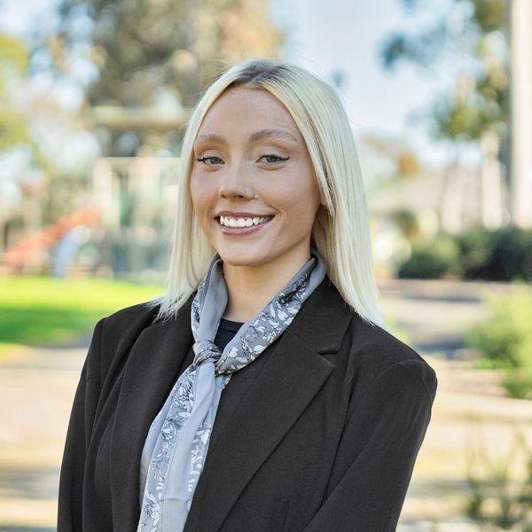 Kasey Smith Prop-GPT: Kasey Smith, Fully Renovated Apartment