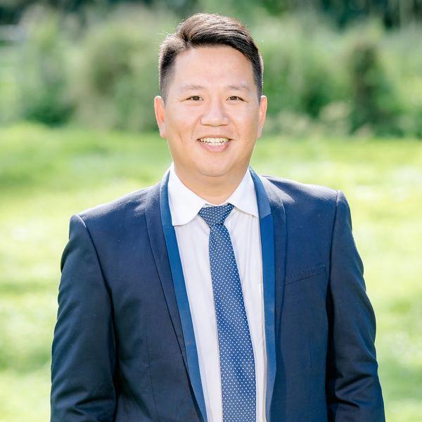 Johnson Chen - Property Consultant, Ray White Calamvale, Australia