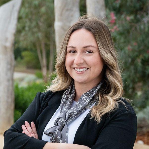 Tayla Polidano Prop-GPT: Tayla Polidano, BEAUTIFUL DESIGNED FAMILY HOME