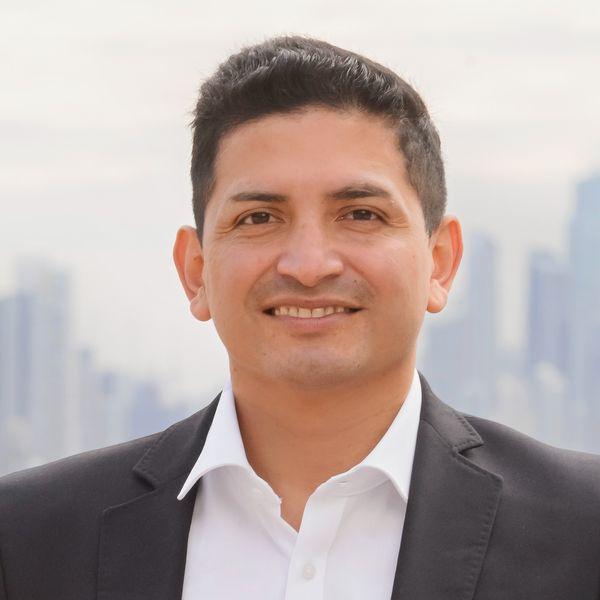 Alex Velasquez - Property Consultant, Ray White Surfers Paradise, Australia