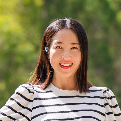 Vivian Hwang - Property Consultant, Ray White Coomera, Australia