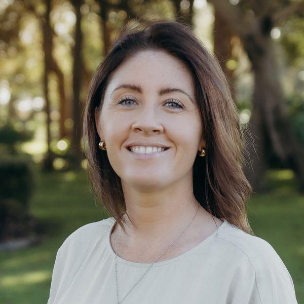 Prop-GPT: Jacqueline Spence, Spacious Home in Lemon Tree Passage