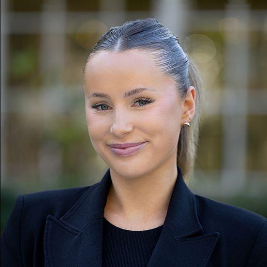 Heidi Gouverneur Prop-GPT: Heidi Gouverneur, One Bedroom Apartment with Parking