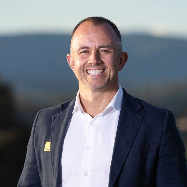 Prop-GPT: Cayne Moar, Prime 107 Acre Lifestyle Block with Dwelling Entitlement - 17km from Armidale