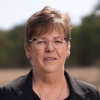 Prop-GPT: Leonie Barker, Charming Country Retreat for Lease at 119 Green Lake Road, Bibbenluke