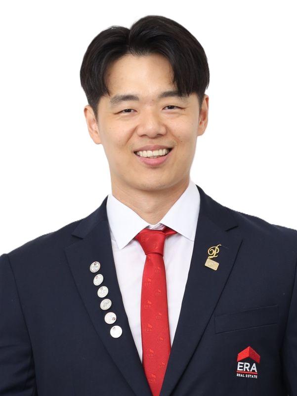 Prop-GPT: Jeff Huang, Well Maintained 4 Bedder for Sale, Serious Seller! View to Appreciate!