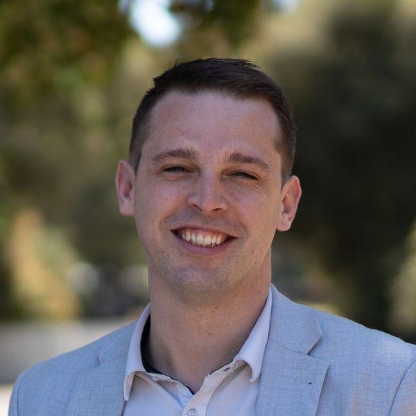 Beau Neale - Property Consultant, Ray White Mount Barker, Australia