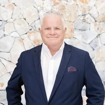 Simon Pearson - Property Owner, Australia