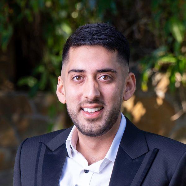 FAYZAAN OMAR - Property Consultant, Ray White Logan City, Australia